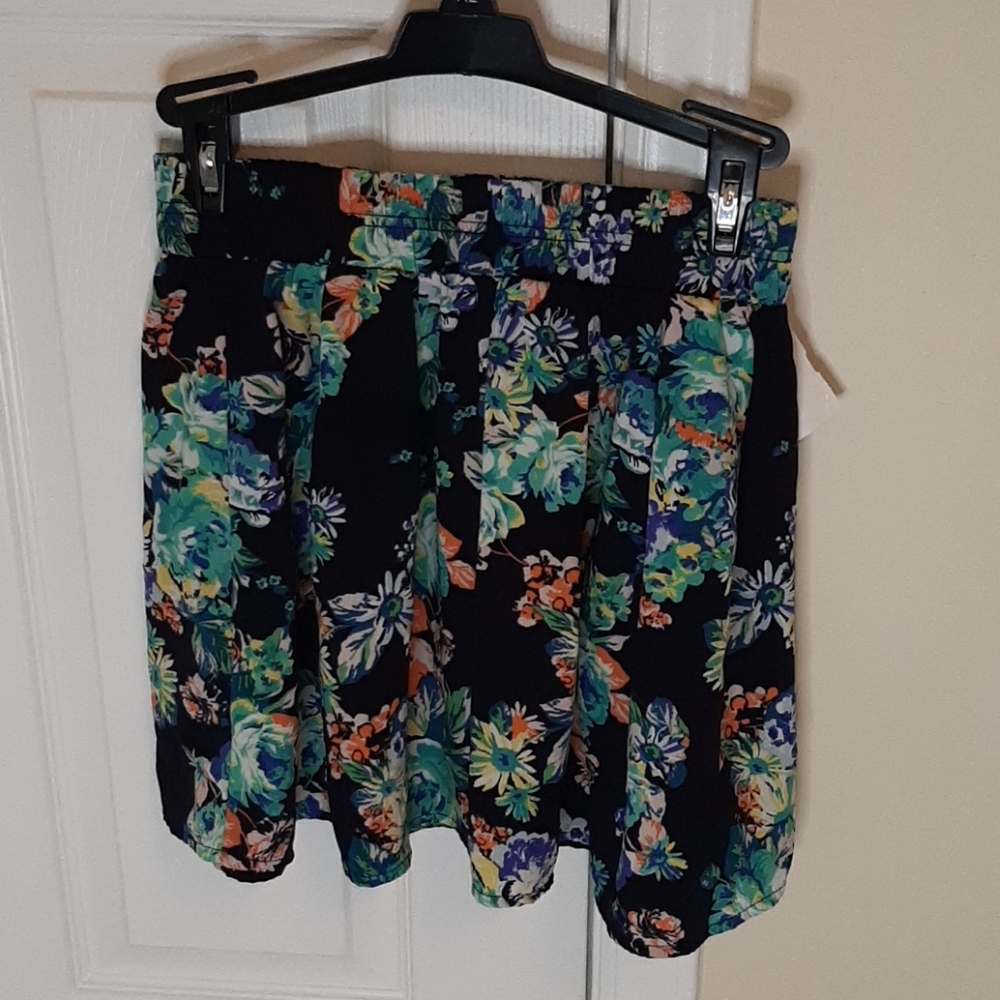 Ambiance Apparel skirt, Size Small